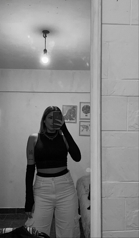 épouse infidèle onlyfans assez gratuit archive