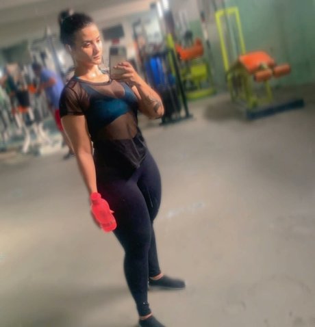 Gabriela Batista Torres joli modèle img