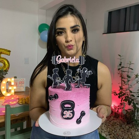 Gabriela Batista Torres modèle sexy image