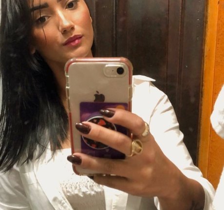 Gabriela Batista Torres étoile magnifique des photos