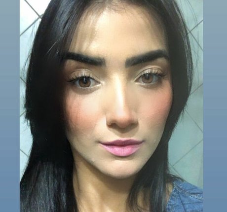 Gabriela Batista Torres étoile de haute qualité galeries