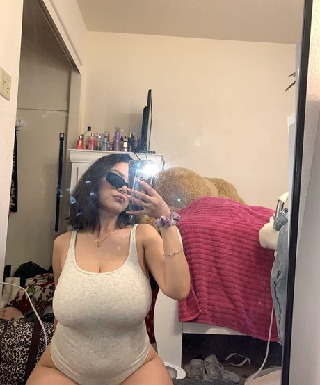 épouse pute onlyfans top magnifique photo