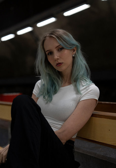 Apollolol mannequin archive