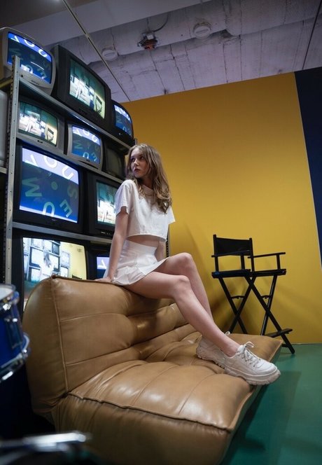 Apollolol star érotique photo