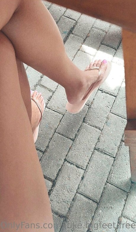 julie bigfeet free modèle chaud galeries