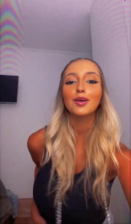 Anita Celestino star du porno hd image