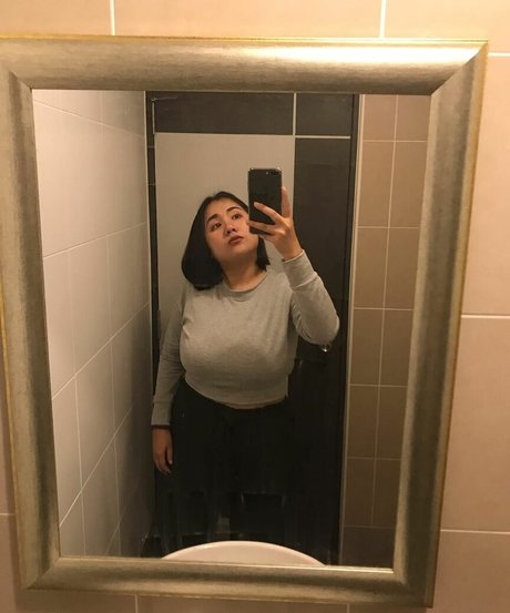 latina solo onlyfans érotique chaud image