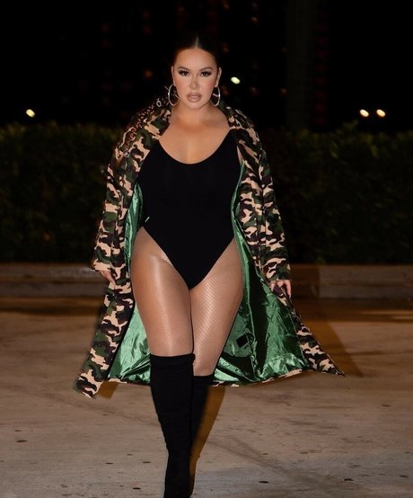 Janney Marin Rivera haut modèle galerie