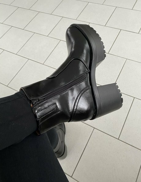 sexe en bikini uniquementfans sexy jolie des photos