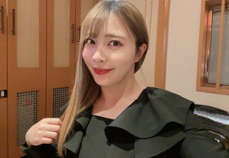 WomenJoshi star du porno en haute qualité image