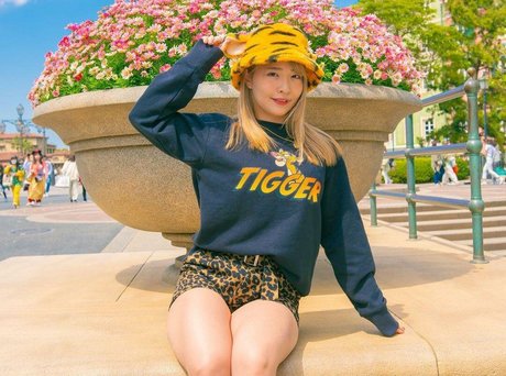 WomenJoshi star du porno archive