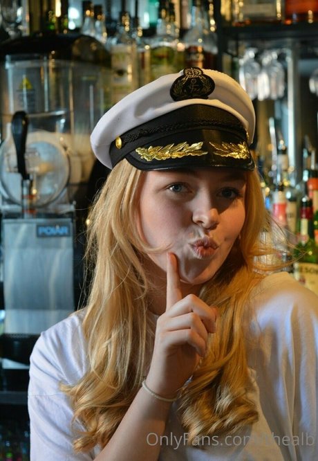 thealb star du porno gratuit img