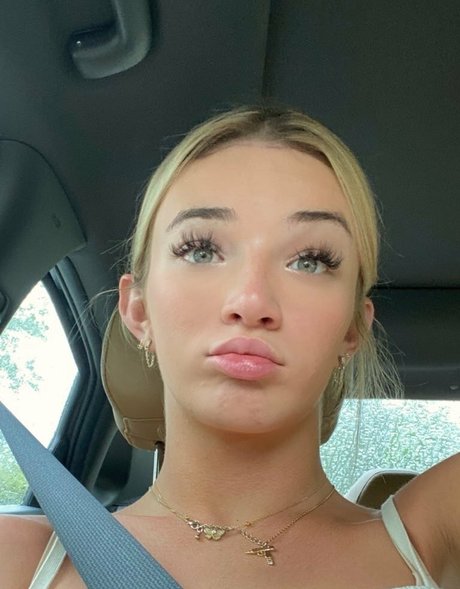 amber onlyfans assez nue galerie