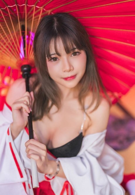MirinShu star du porno exclusive photos