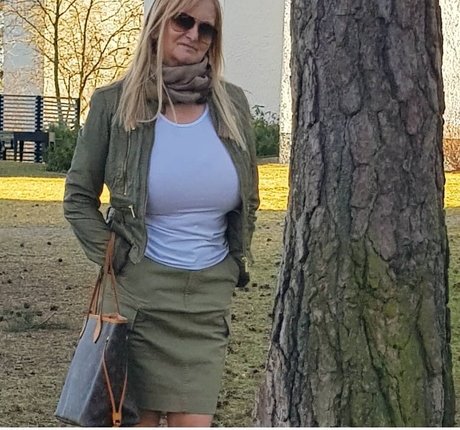 gros seins chatte onlyfans chaud parfait image