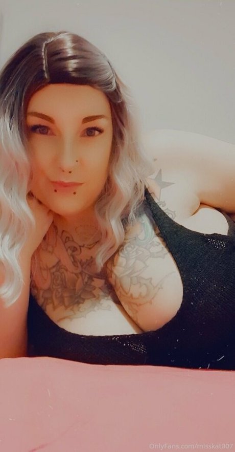 therealmisskat haut modèle image