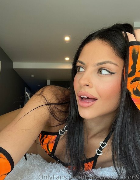 épouse infidèle onlyfans nue en haute qualité images