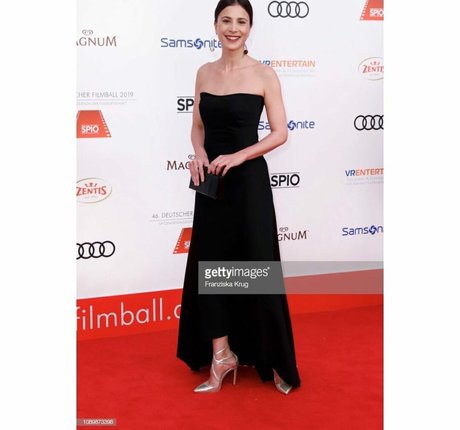 Aylin Tezel jolie actrice image