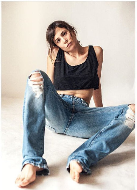 Aylin Tezel actrice adulte img