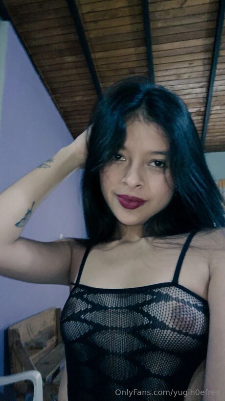 yugih0efree modèle gratuit images