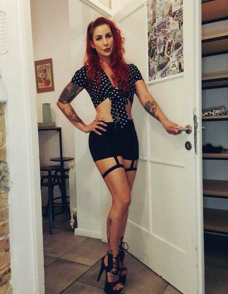 larraphoenix étoile xxx photo