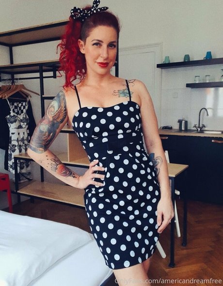 larraphoenix joli modèle photo