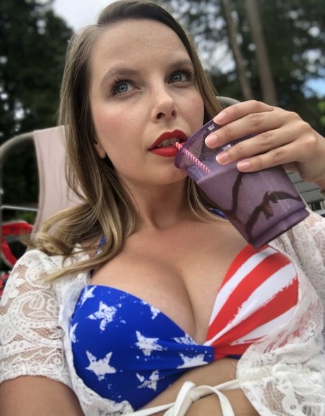 alishadrinksbeer art de star du porno photos