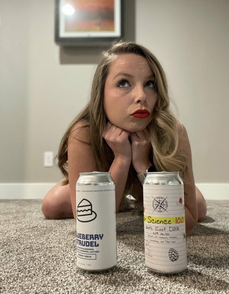 alishadrinksbeer star pornographique des photos