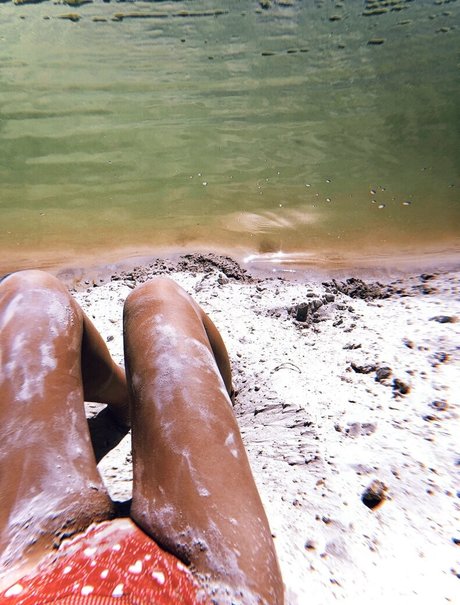 bellacherry69 actrice adulte archive