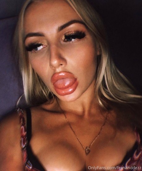 bellacherry69 modèle artistique galeries