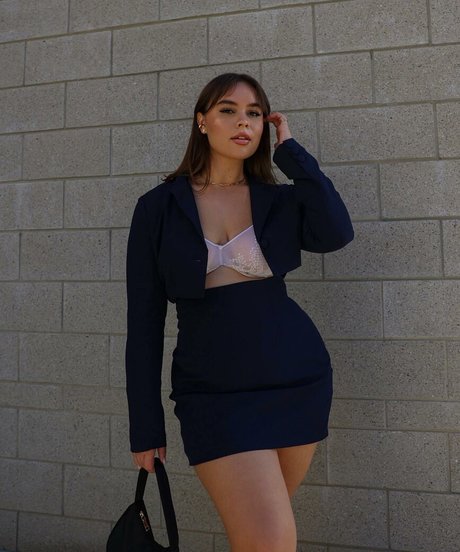 déshabillage onlyfans exclusif chaud images