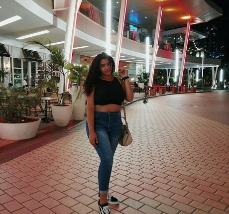 gros seins ébène onlyfans sexy de haute qualité images