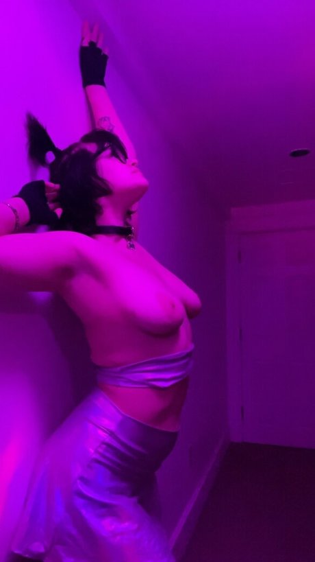 cl0wnpwuppy modèle de sexe archive