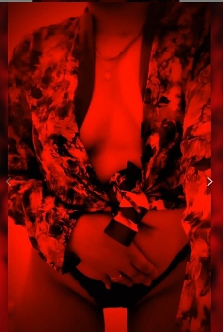 pom-pom girl nue onlyfans érotique sympa photos