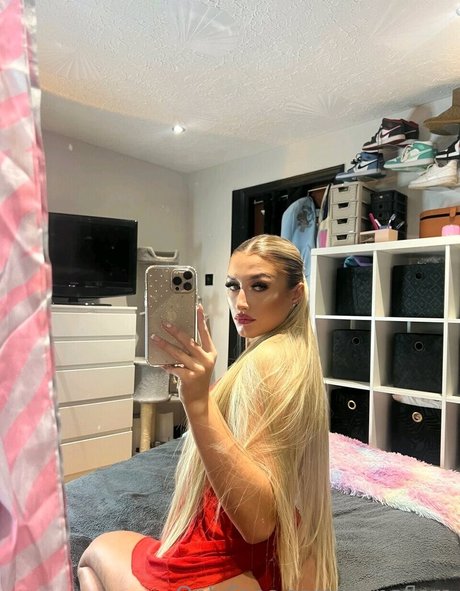 Ebony Tomkins modèle de haute qualité photo