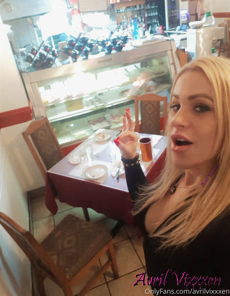 avrilvixxxen star du porno belle images