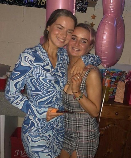 fans de milf transexuelle uniquement xxx nu image