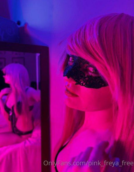 pink freya free étoile sexy collection