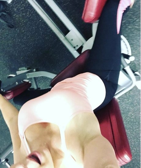 mzcourtneycummz star du porno érotique galerie