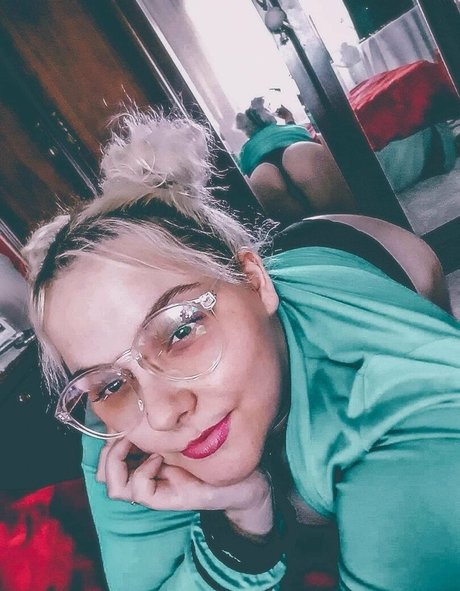 moniiquexxx étoile parfaite archive