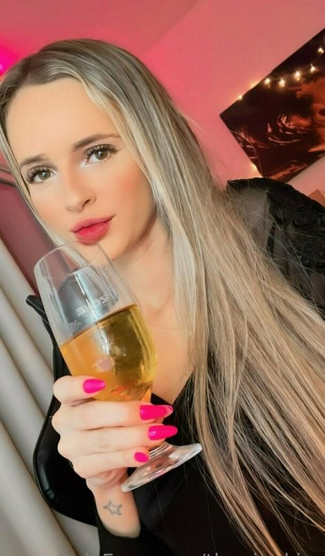 theninakim star du porno en haute qualité galerie