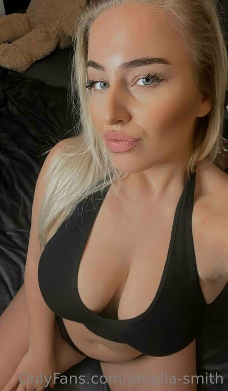 amelia smith modèle xxx collection