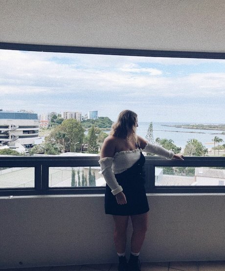 chynna modèle nu galeries