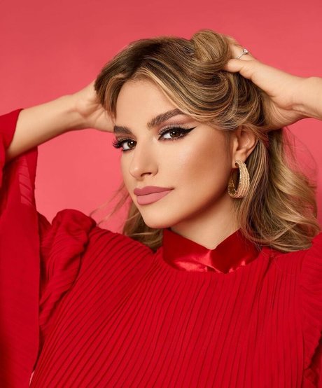 Andreea Ungur modèle sympa galeries