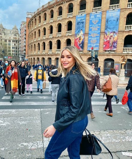 Andreea Ungur actrice libre archive