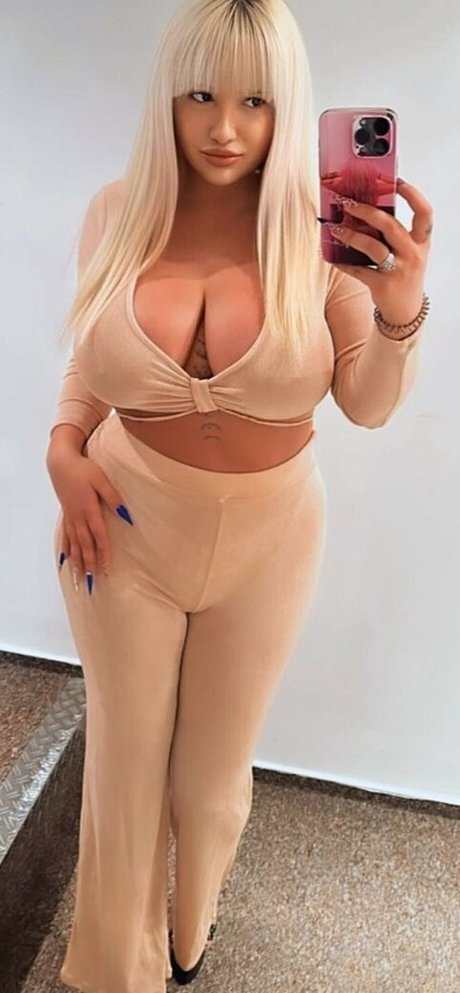 Francesca Alexandra star du porno photo