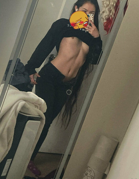 momome03 actrice hd photos