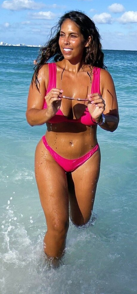 Gigi Saul Guerrero modèle magnifique img