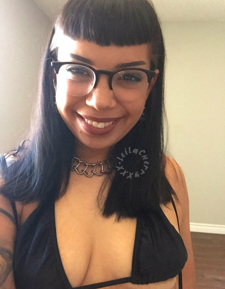 leilacherryfree modèle joli img