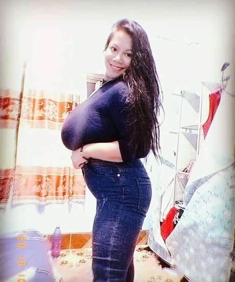 SaRa Chubby étoile érotique collection